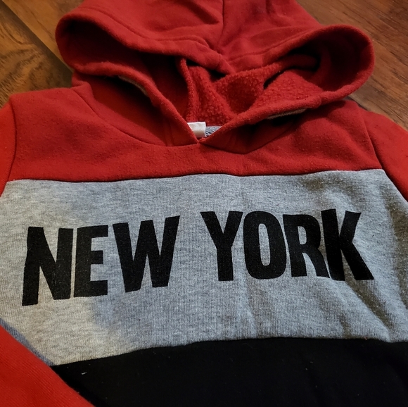 4T Hoodie Sweatshirt New York Colorblock Hoodie Sweater Red Black & Grey - Picture 6 of 6